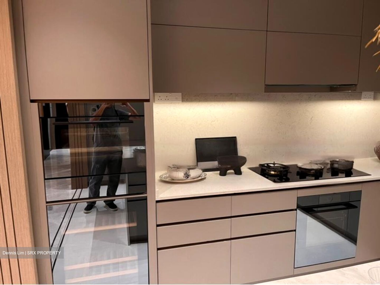 Watten Estate Road (D11), Condominium #449998101